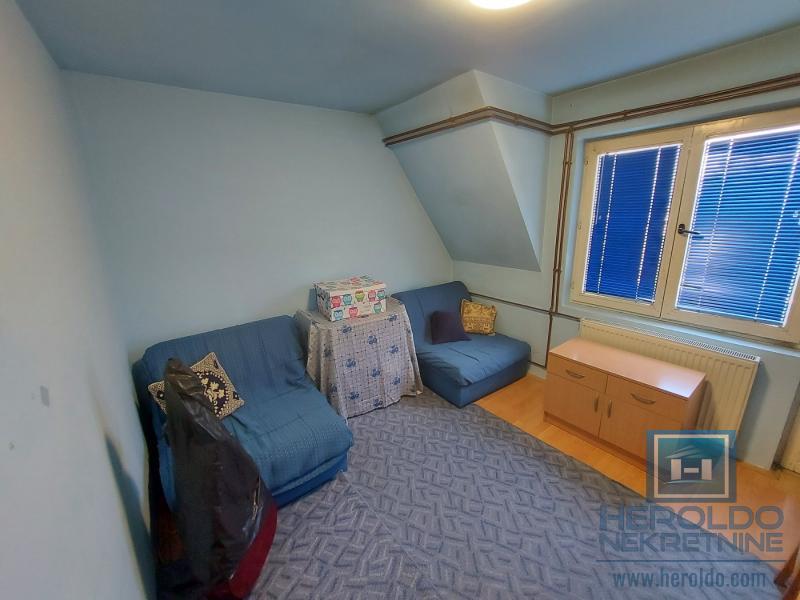 Trosoban stan na Sarinoj Međi, Jagodina 9