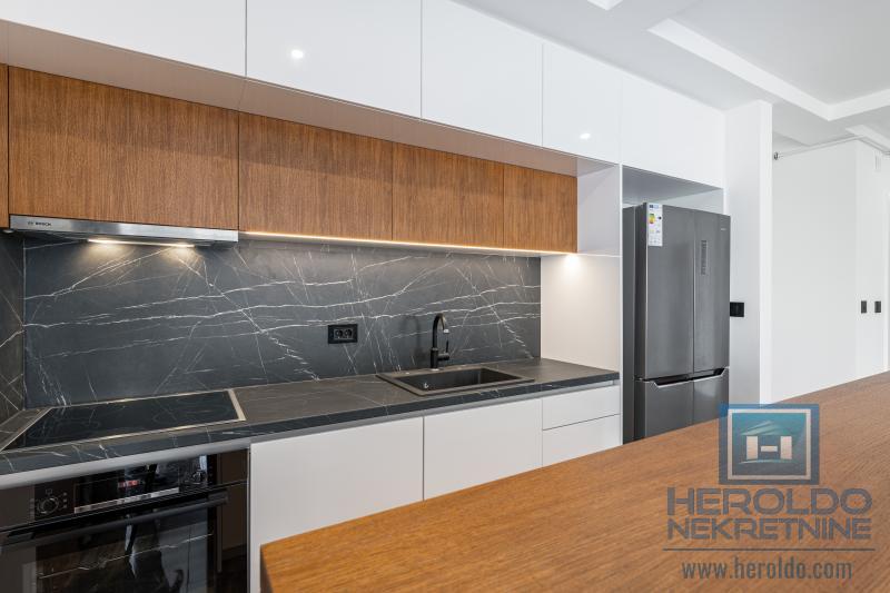 Unique luxury penthouse, Jagodina 8