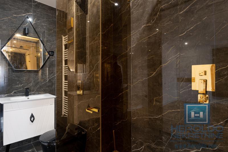 Unique luxury penthouse, Jagodina 19