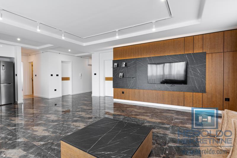 Unique luxury penthouse, Jagodina 11