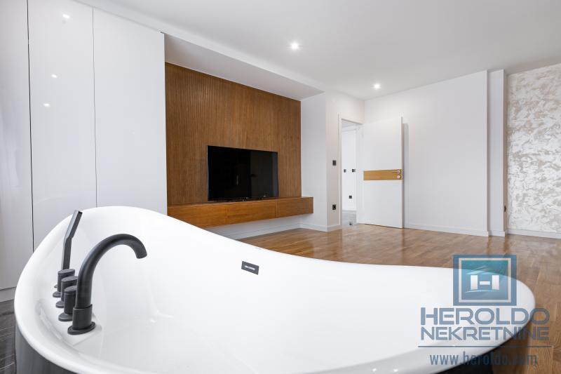 Unique luxury penthouse, Jagodina 16