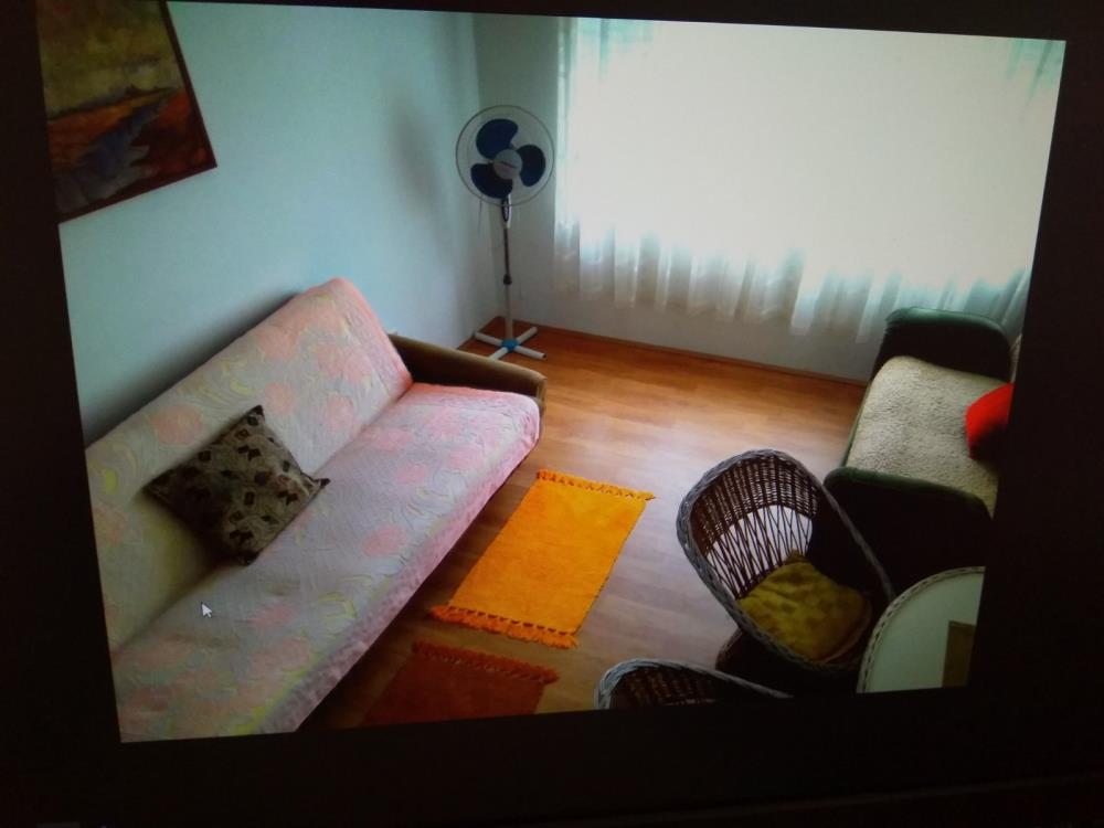 PRILIKA KOJA SE NE PROPUŠTA! Kuća na ODLIČNOJ lokaciji – idealna za stanovanje i investiciju! 4