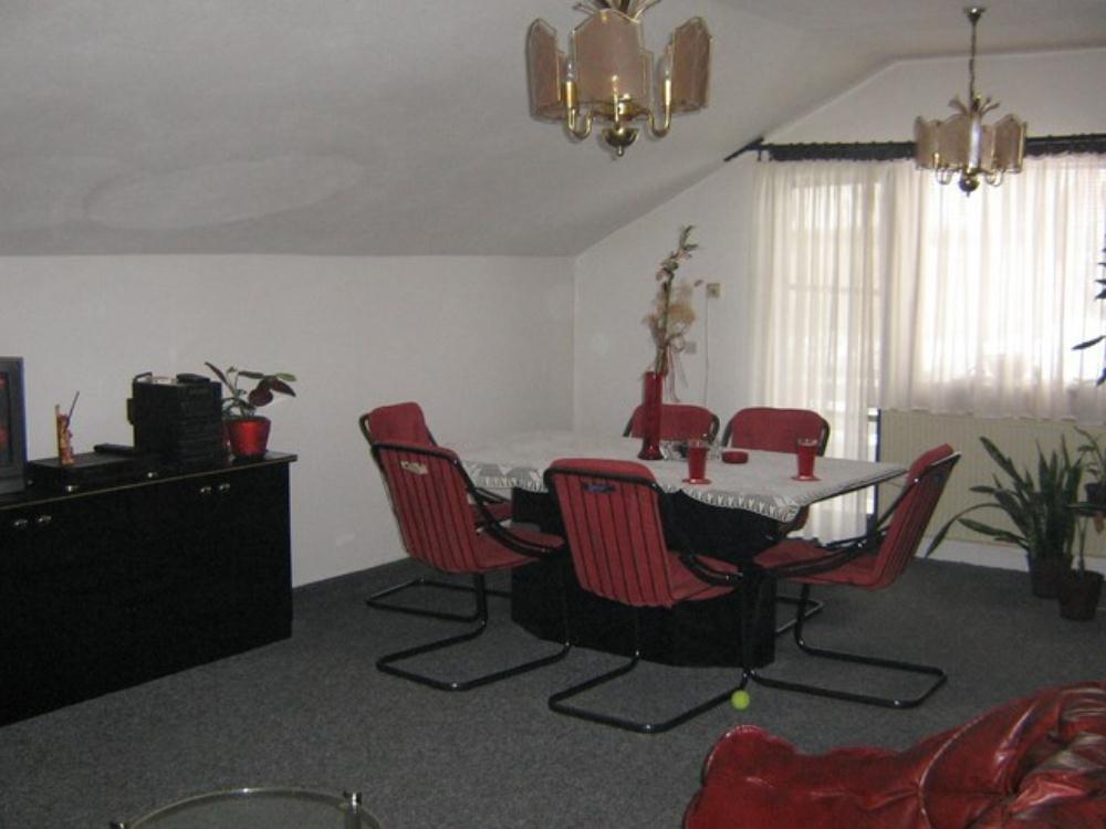 Useljiva spratna kuća 1