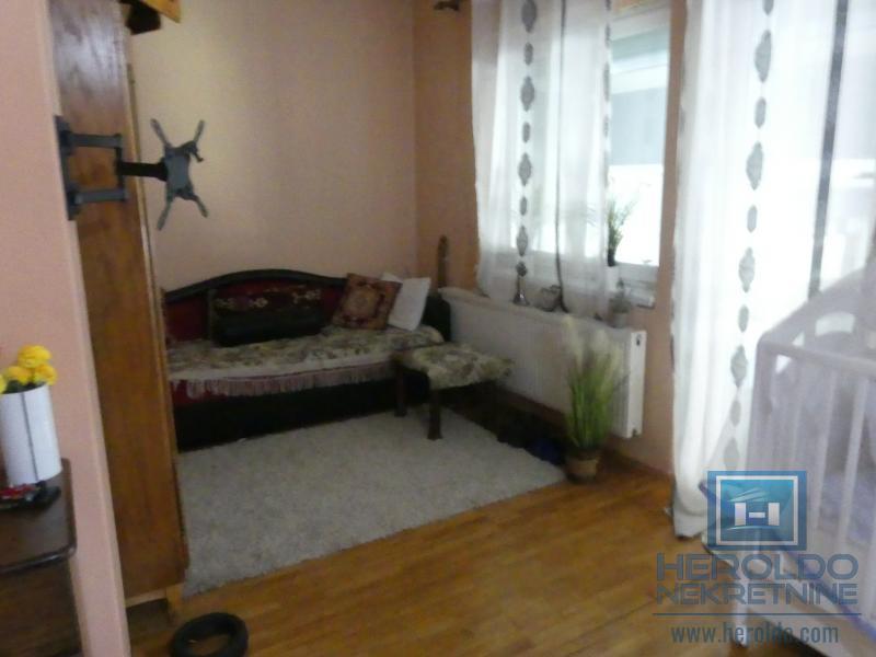 velika, prelepa kuća za višečlanu porodicu 59