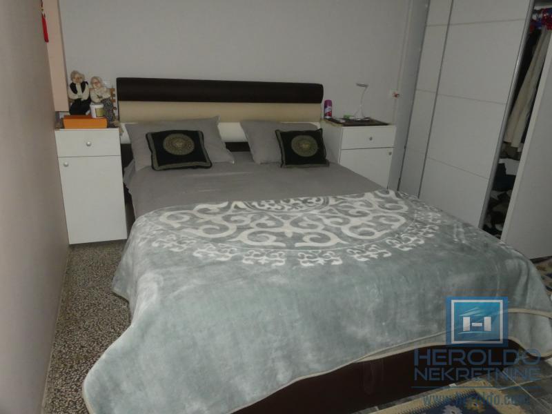 velika, prelepa kuća za višečlanu porodicu 29