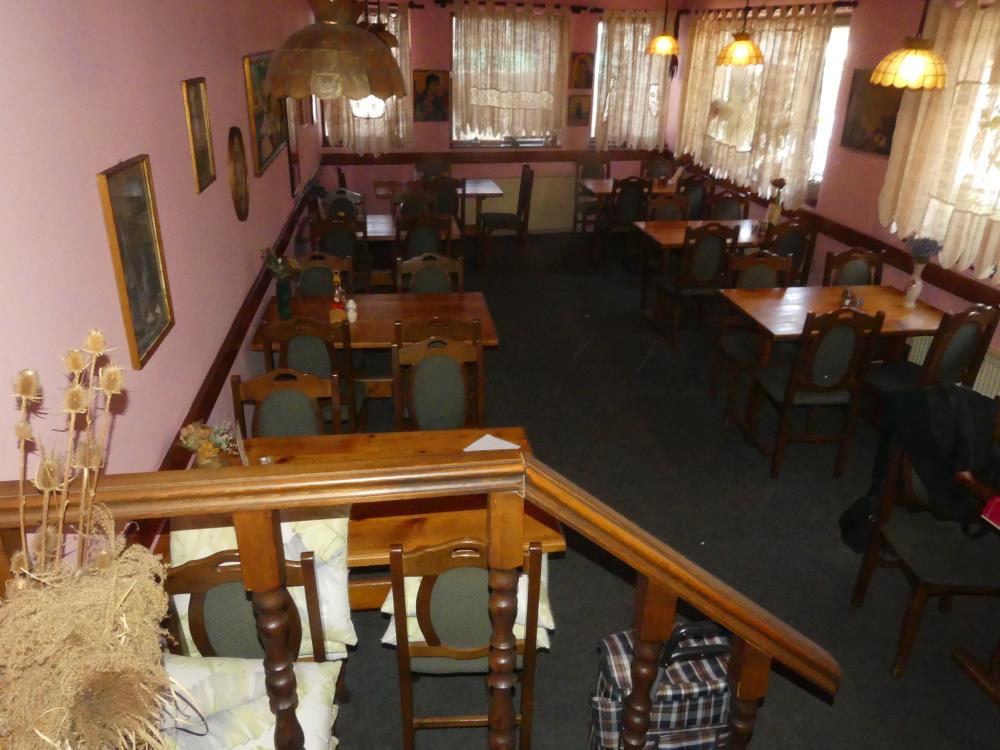 Veliki poslovni objekat idealan za restoran 4