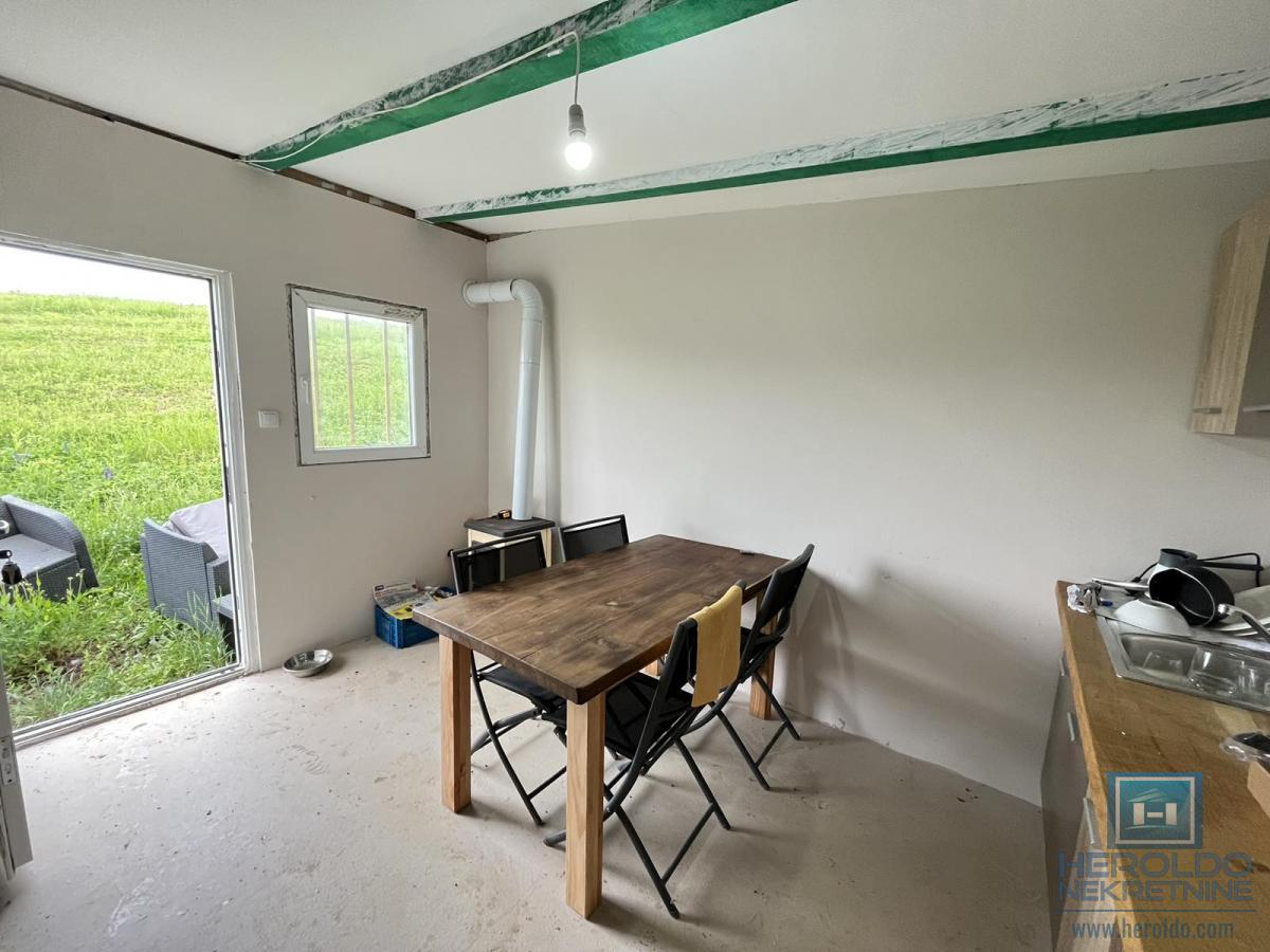 Vikendica na planini Crni Vrh 14