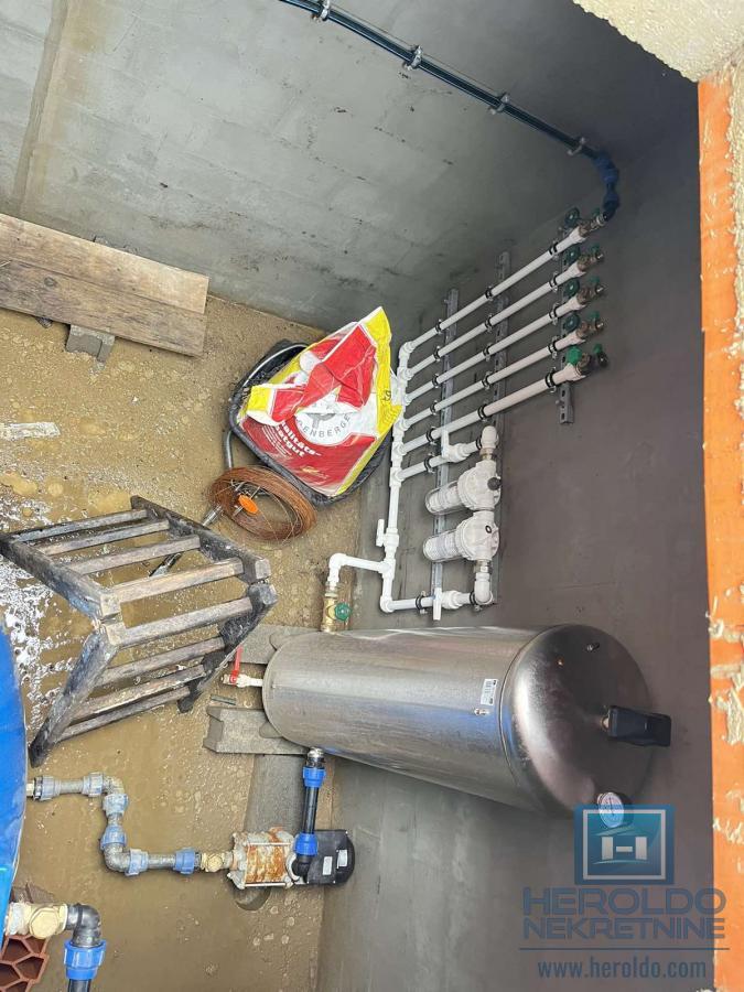 Vikendica na planini Crni Vrh 15