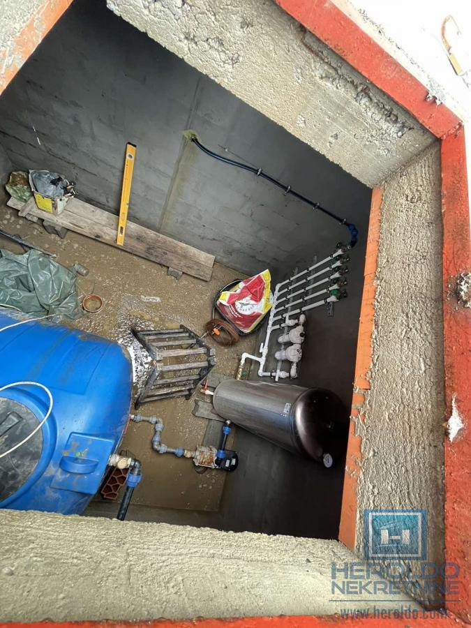 Vikendica na planini Crni Vrh 16