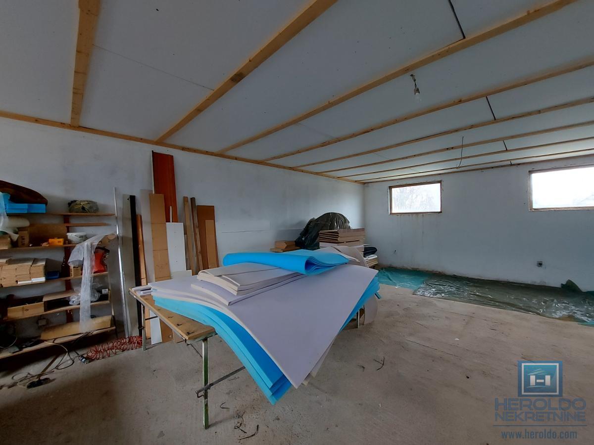 Višenamenska hala na prodaju u Siokovcu 15