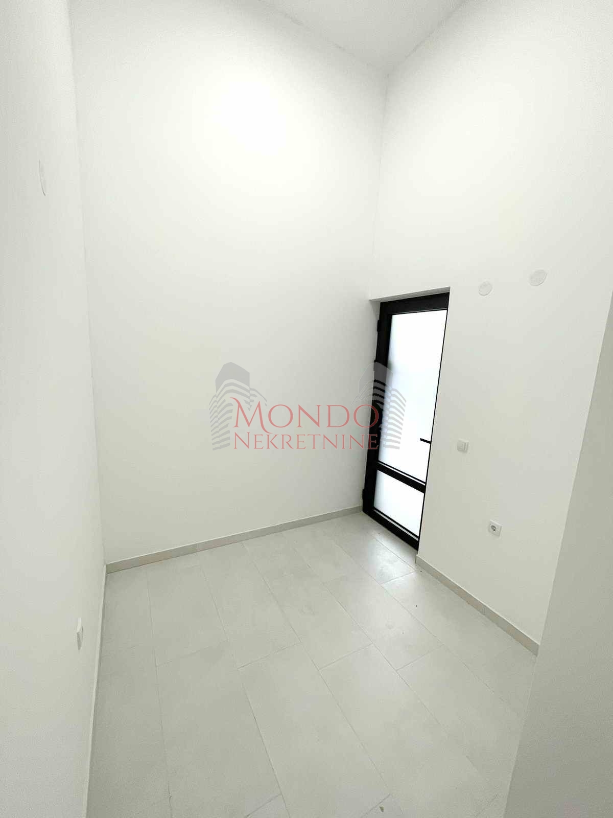  Lokal u samom centru, parking, cg, Niš 11