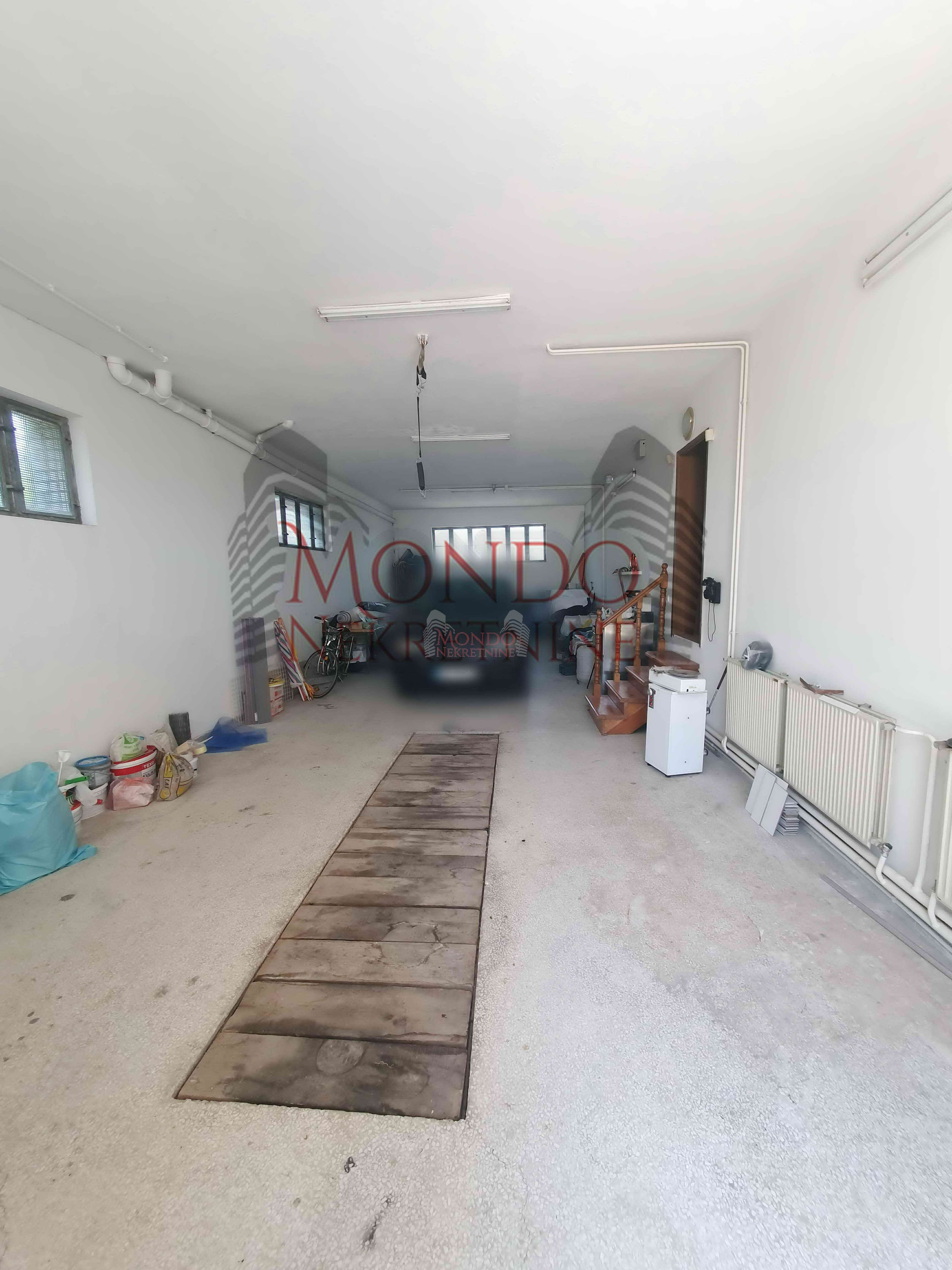 Prodaja kuće u okolini Niša, 450m2, plac 10 ari  6