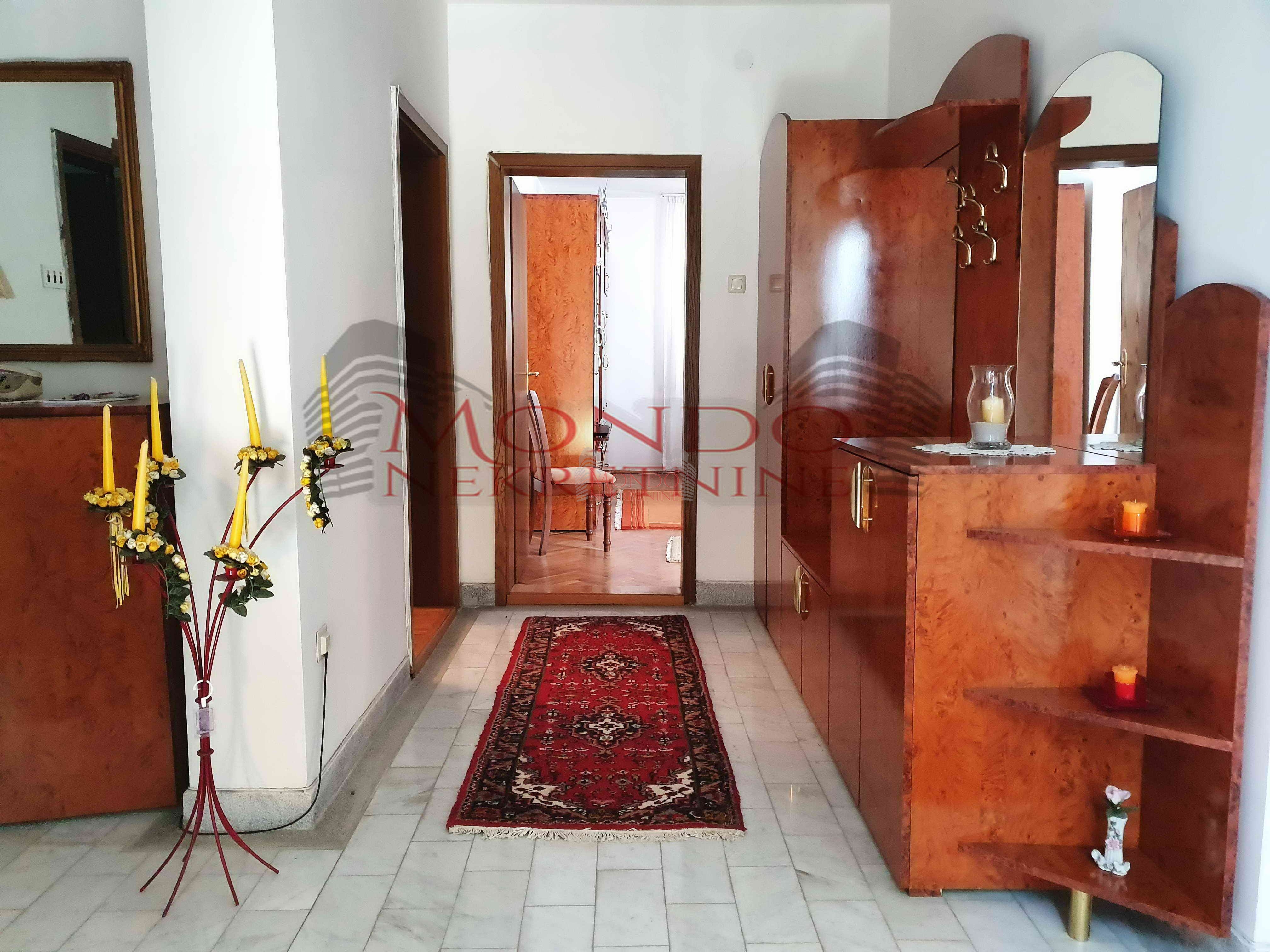 Prodaja kuće u okolini Niša, 450m2, plac 10 ari  7