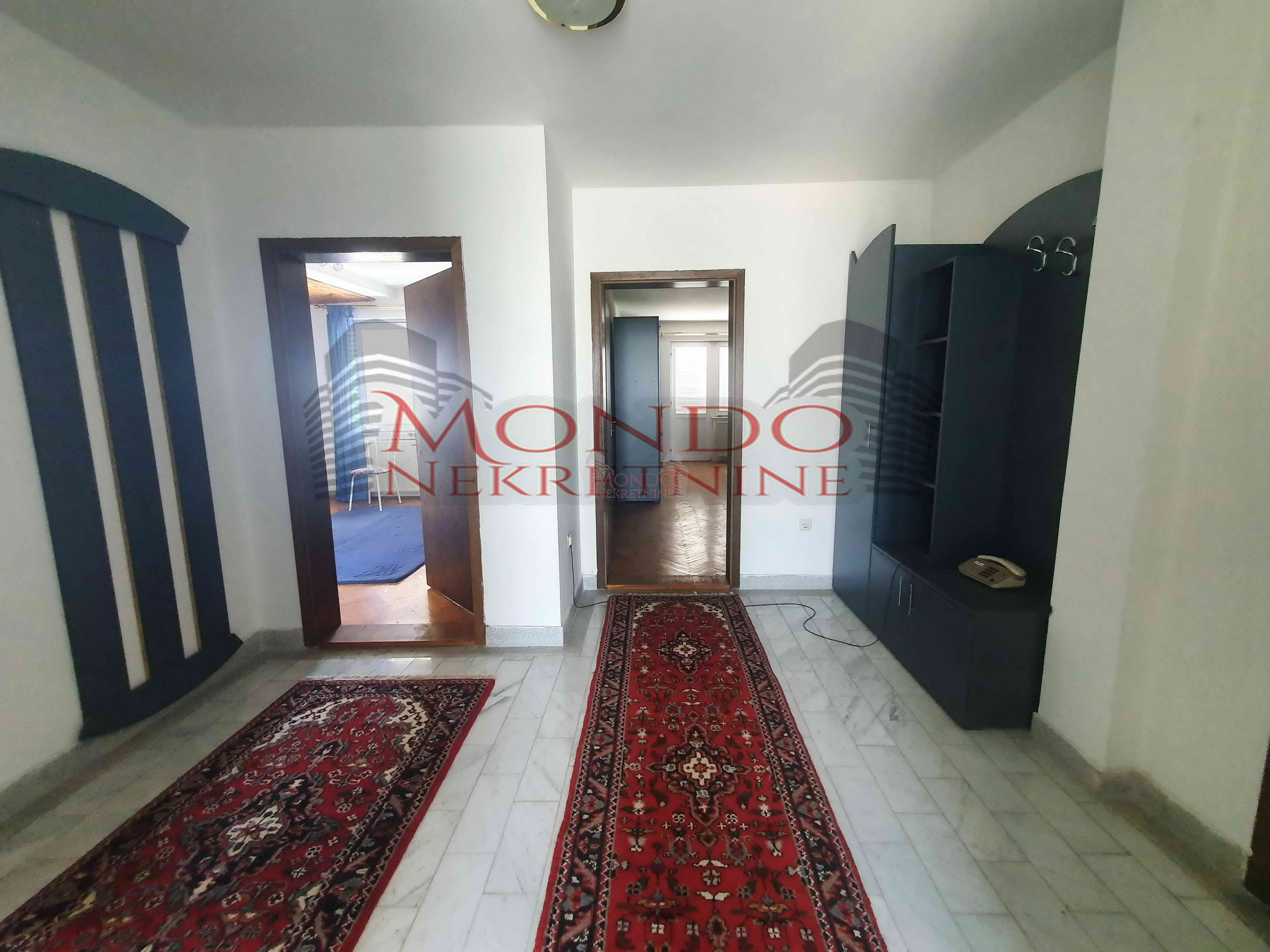 Prodaja kuće u okolini Niša, 450m2, plac 10 ari  15