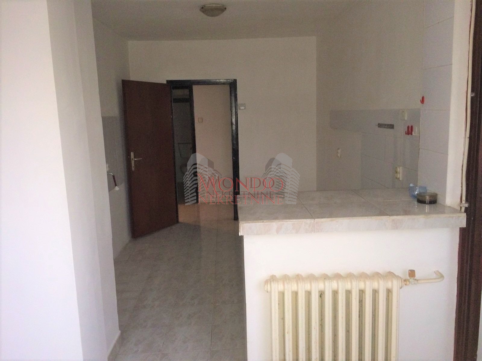 3.0 soban, Bulevar Nemanjića 6