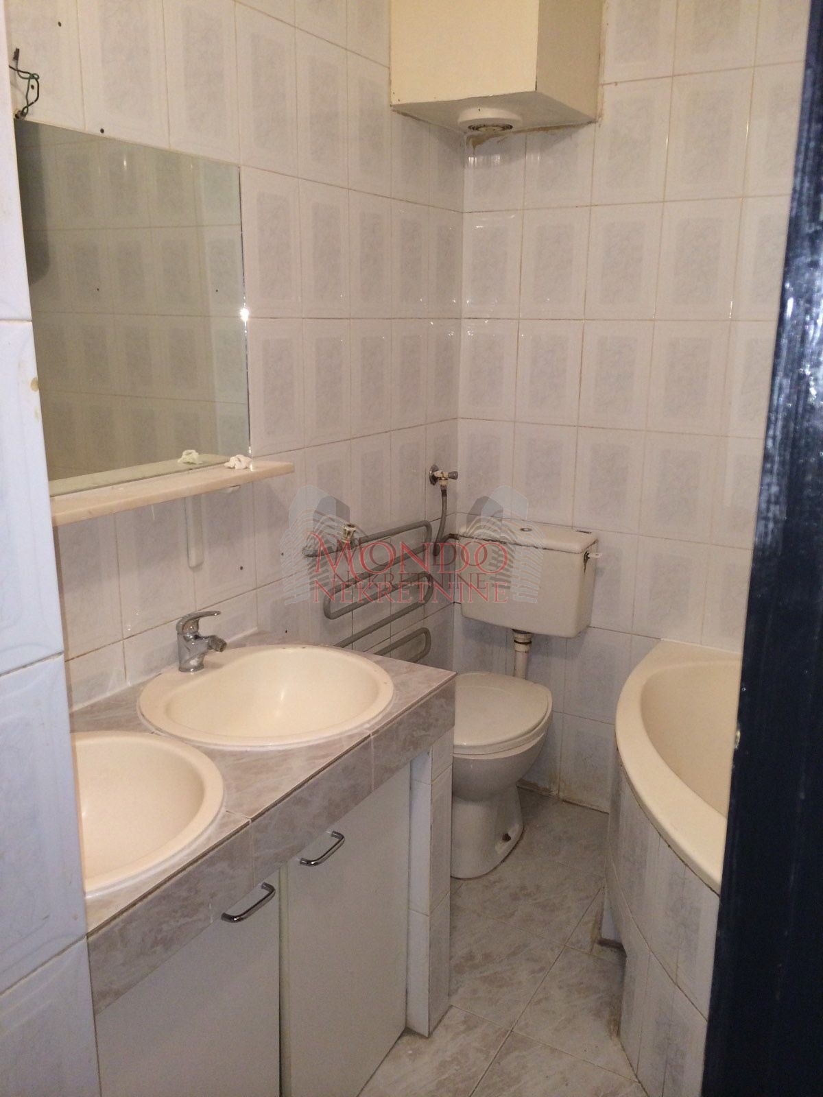 3.0 soban, Bulevar Nemanjića 10