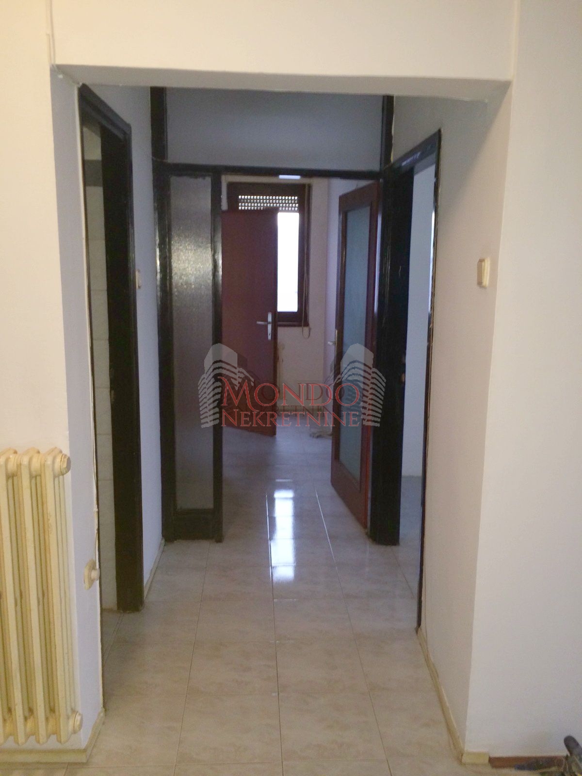 3.0 soban, Bulevar Nemanjića 3