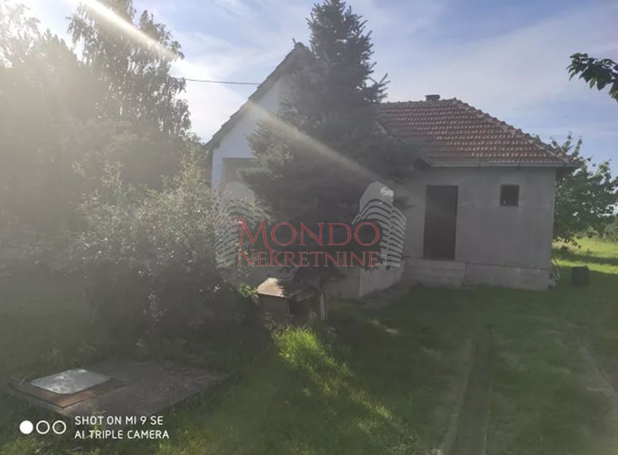 Na prodaju kuca, Aleksandrovo, 60m2, 20ari 4