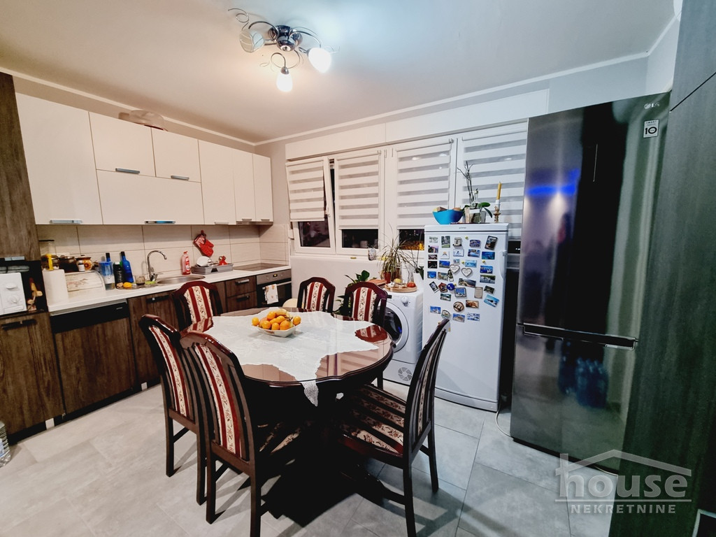 Stan,NOVI SAD,BULEVAR 95m2,236900€ , ID: 1060061 5