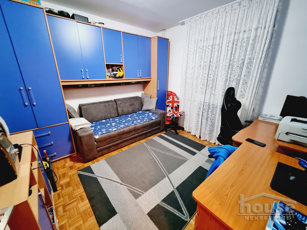 Stan,NOVI SAD,BULEVAR 95m2,236900€ , ID: 1060061 11