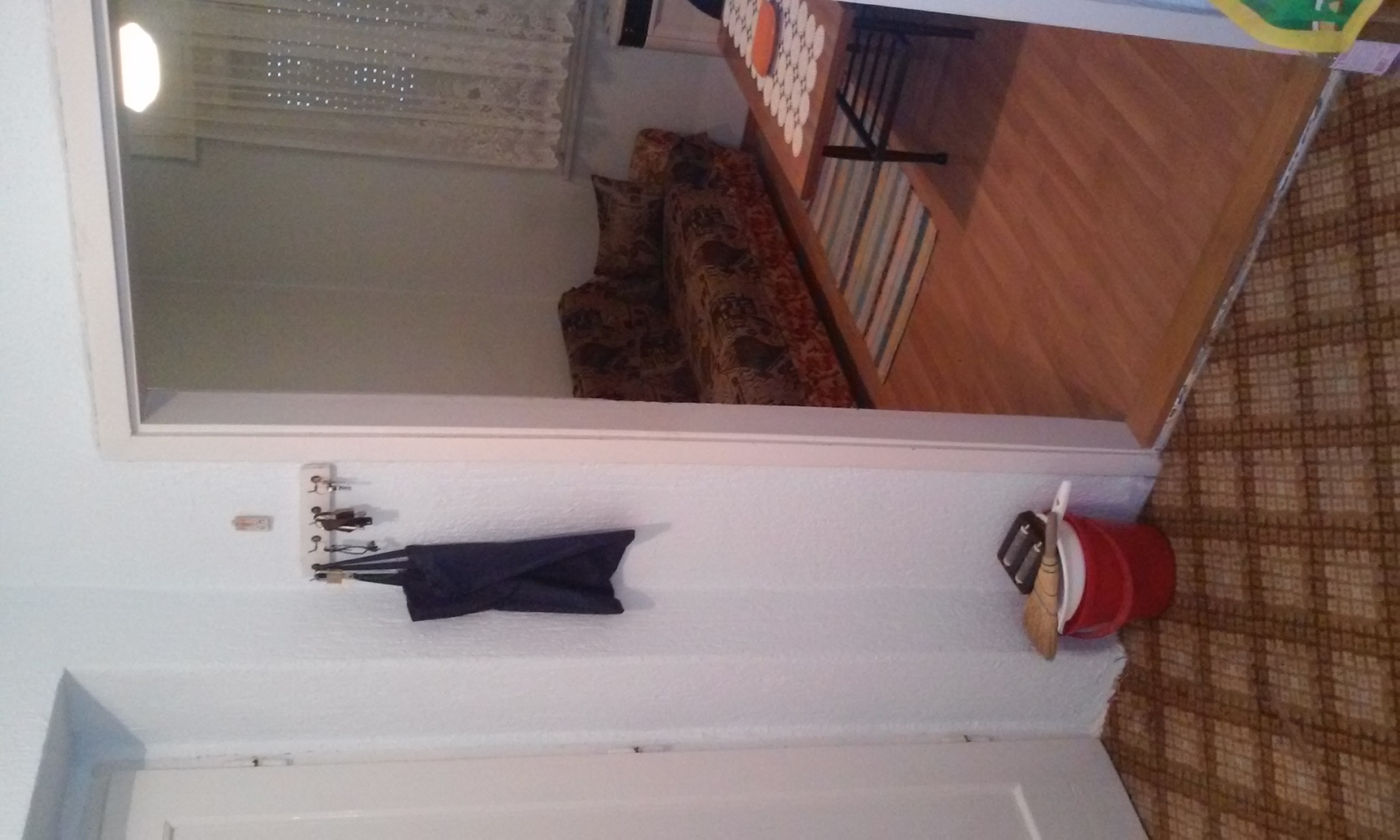 Beočin  centar  stan 70kvm  60 000e  Vojka Jevtić 064 122 72 71 3