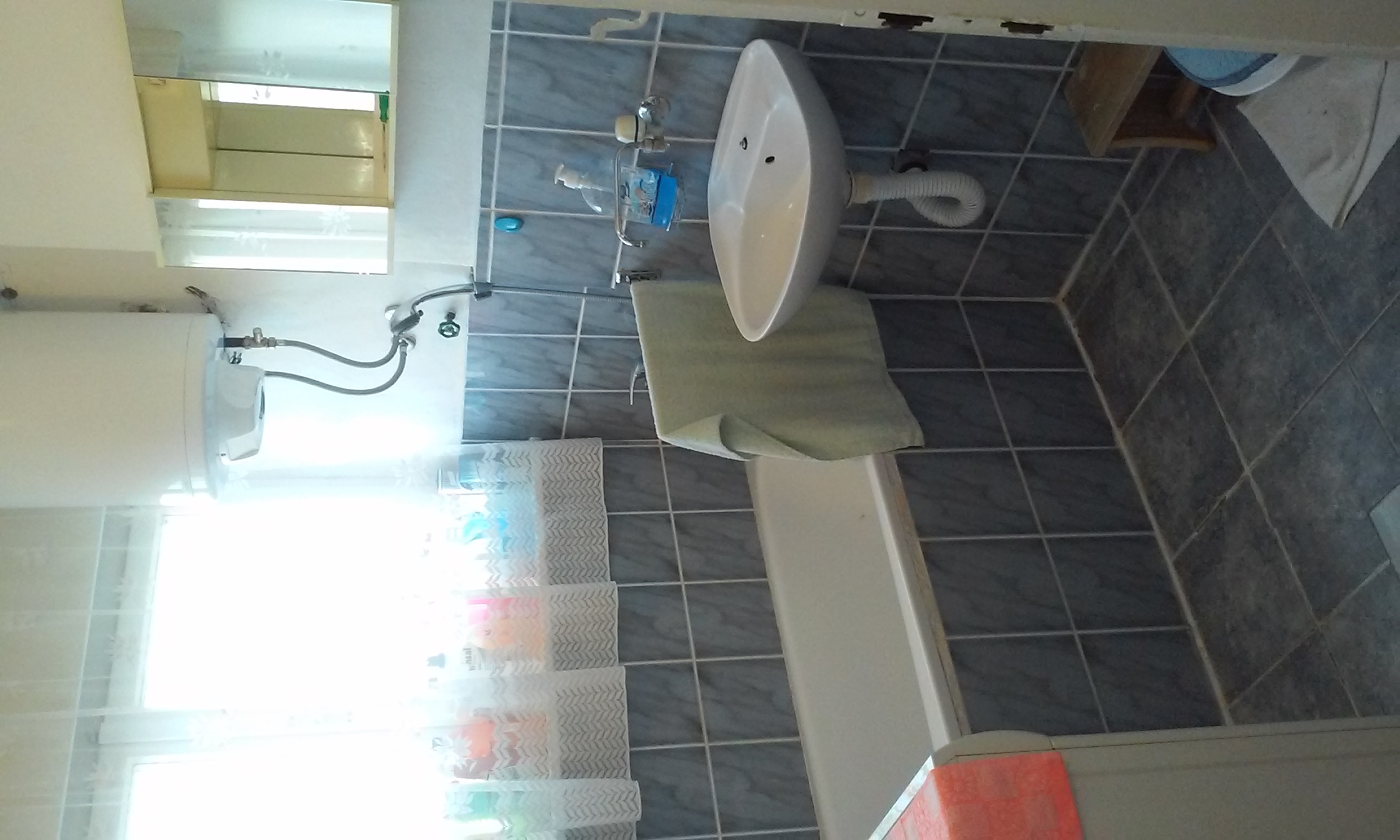 Beočin  centar  stan 70kvm  60 000e  Vojka Jevtić 064 122 72 71 10