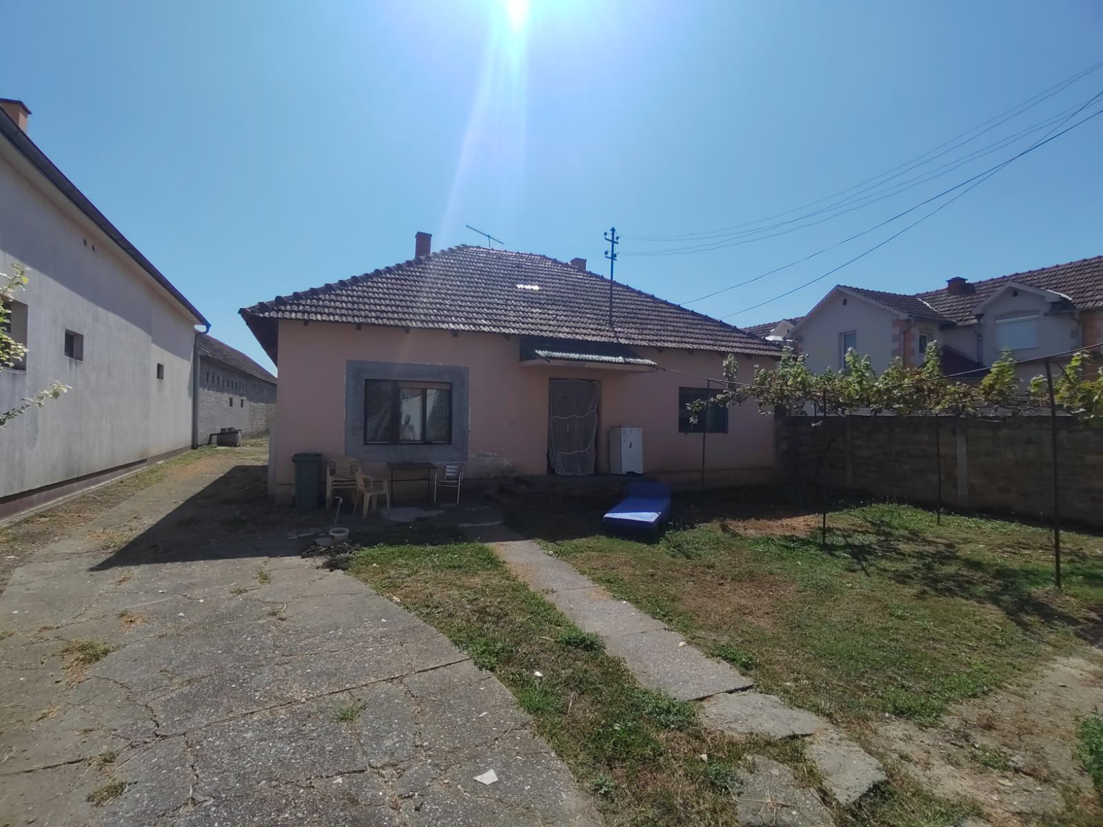 Prodajem kucu u Simanovcima 3