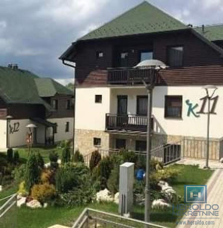 Prodaja apartmana na Zlatiboru 9