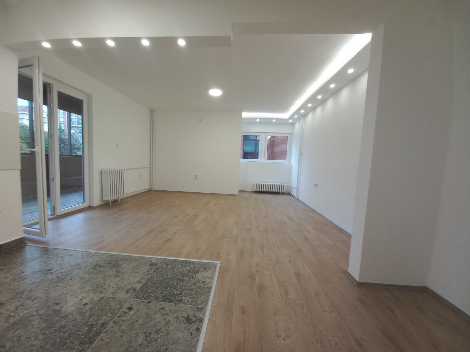 Vlasnik LUX stan uknjizen lift u zgradi 1