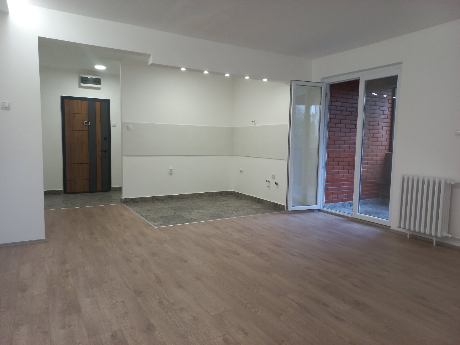 Vlasnik LUX stan uknjizen lift u zgradi 2