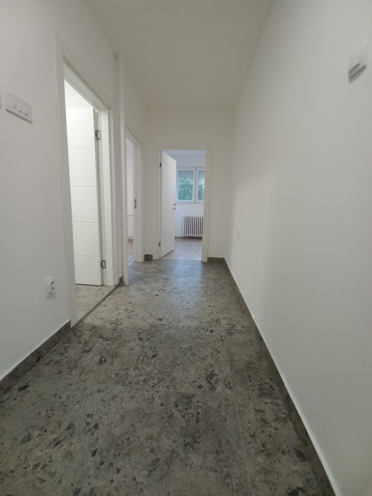 Vlasnik LUX stan uknjizen lift u zgradi 4