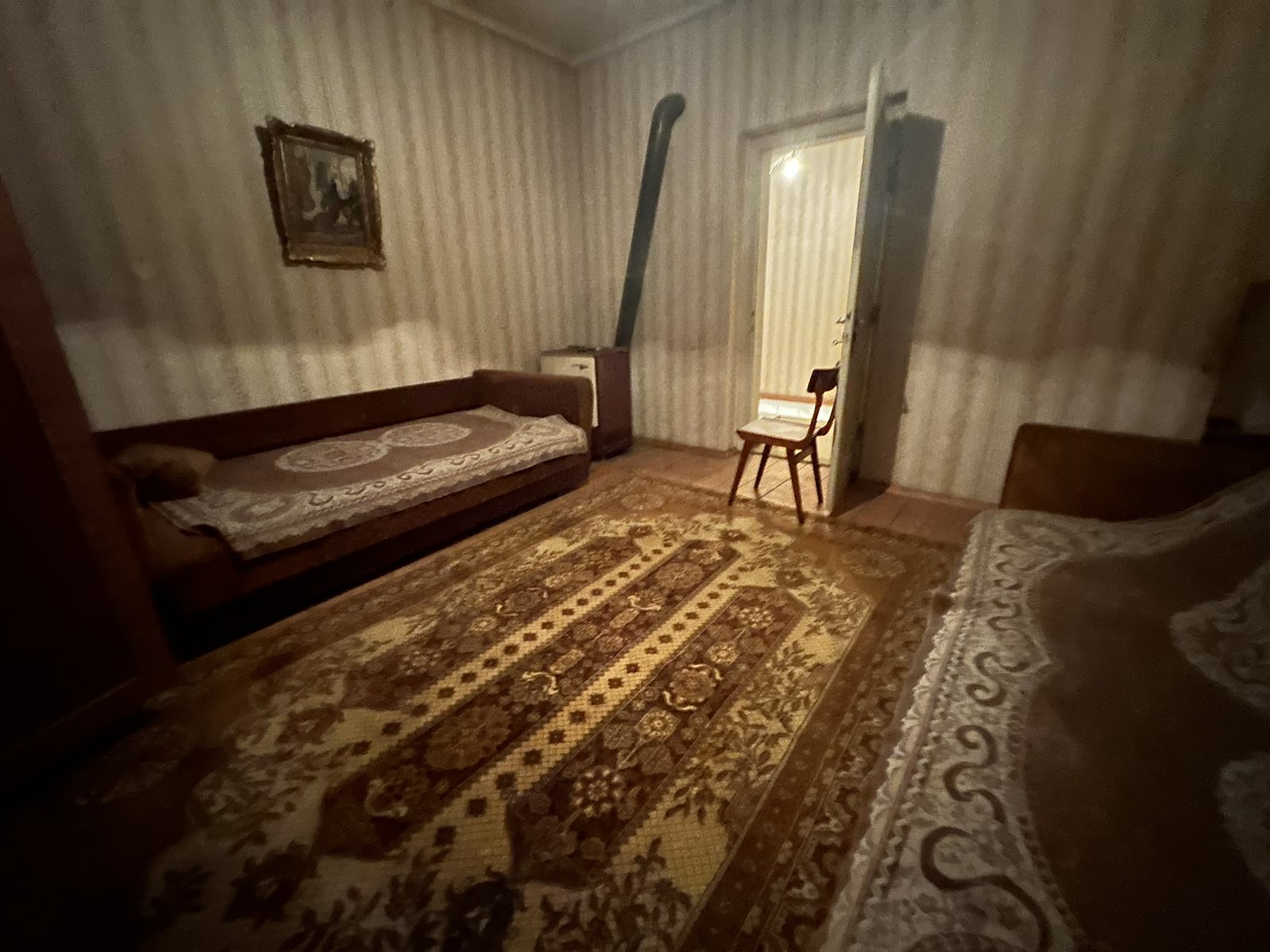 Izdajem kucu u Uzicu 3