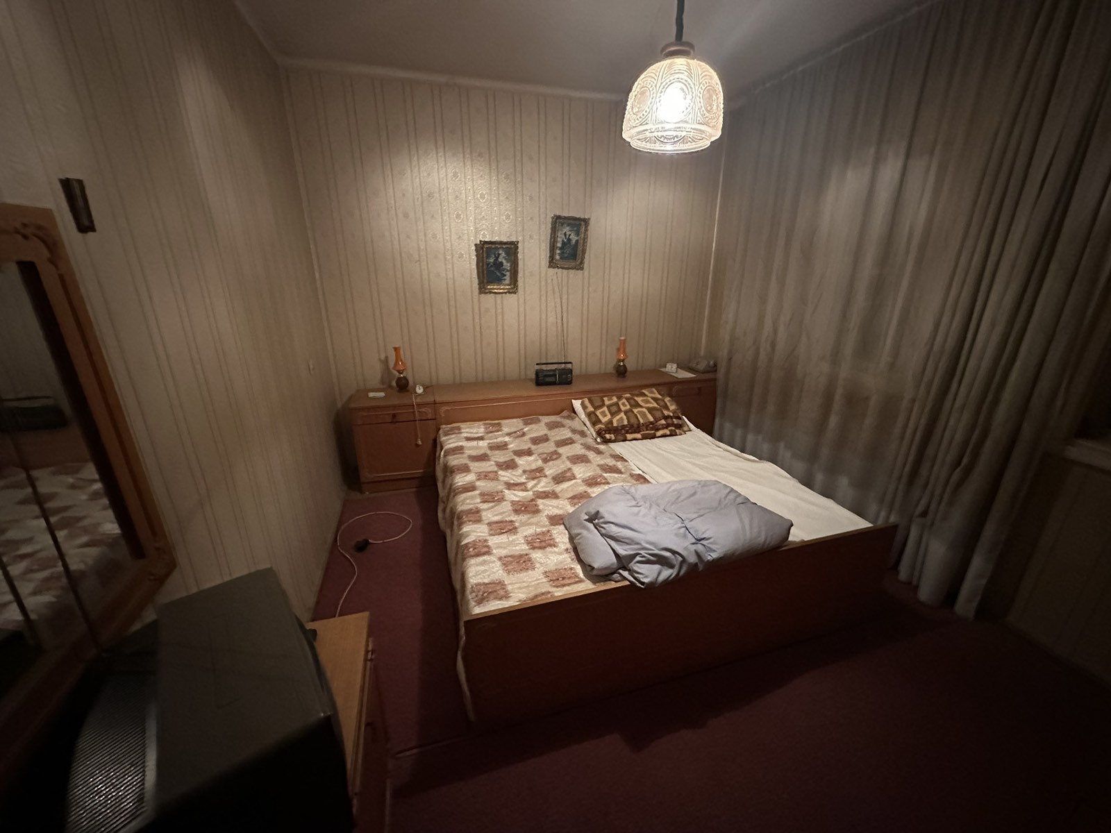 Izdajem kucu u Uzicu 4