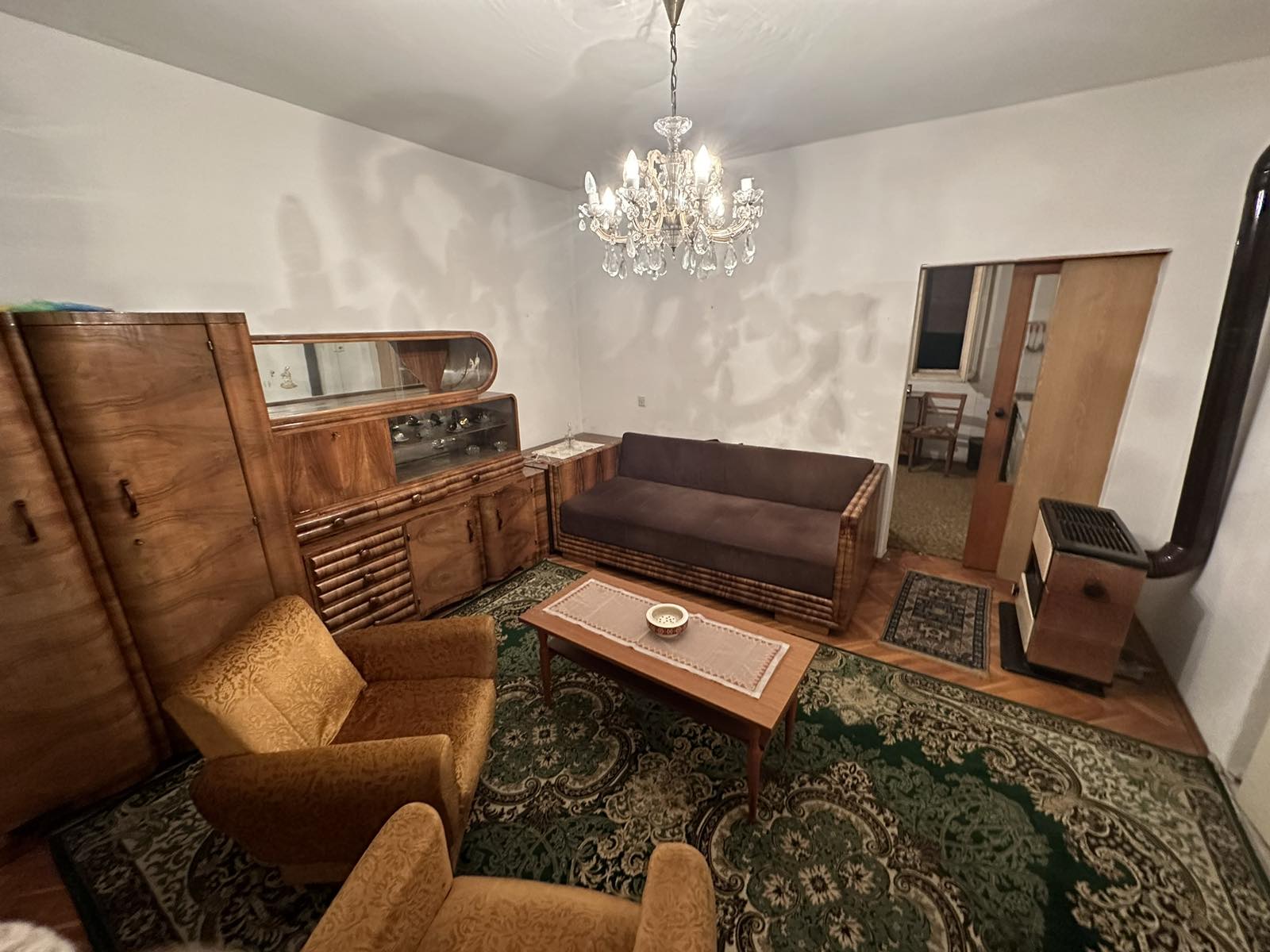 Izdajem kucu u Uzicu 2