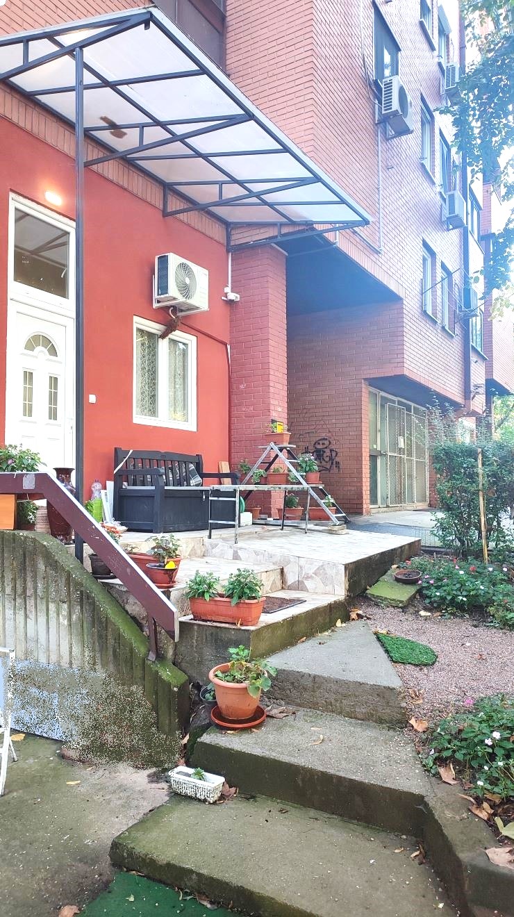 Beograd stan na brdu 50m2 5