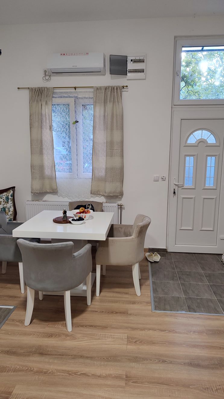 Beograd stan na brdu 50m2 4