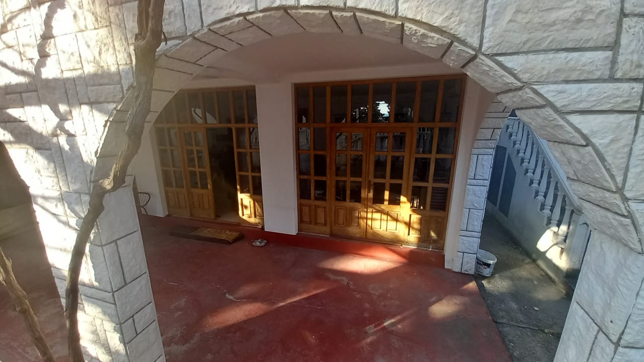 Sutomore  objekat sa restoranon  600m od mora 1