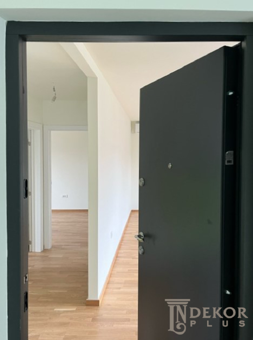 Trosoban stan na prodaju  Dvadestdevetog novembra 4  100 100e   77m² 4