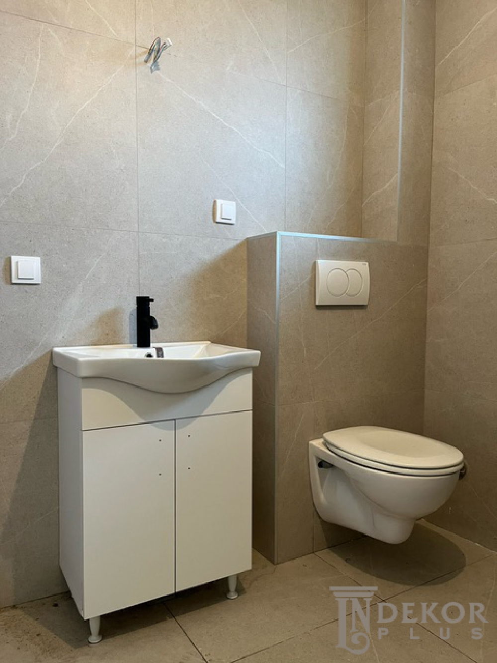 Trosoban stan na prodaju  Dvadestdevetog novembra 4  100 100e   77m² 8