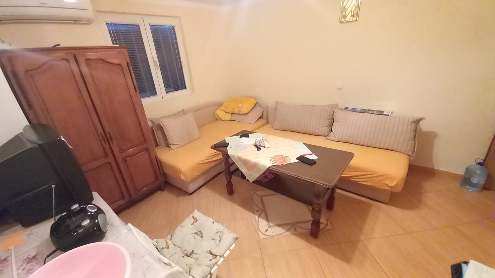 Petrovac stan 3 studio apartmana 2