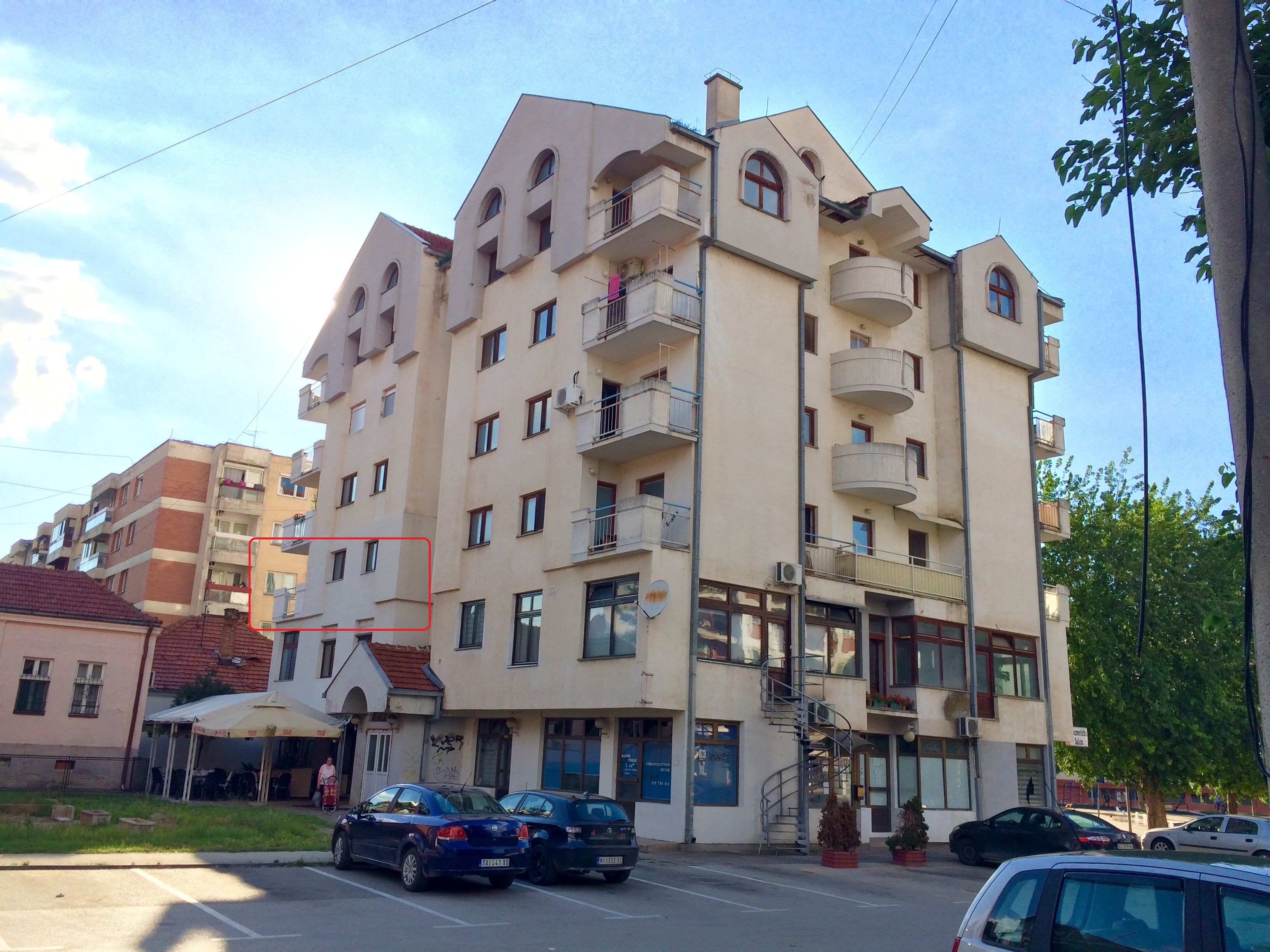 2 stana na prodaju  131 m² centar  kod doma kulture u Knjazevcu  19350 1