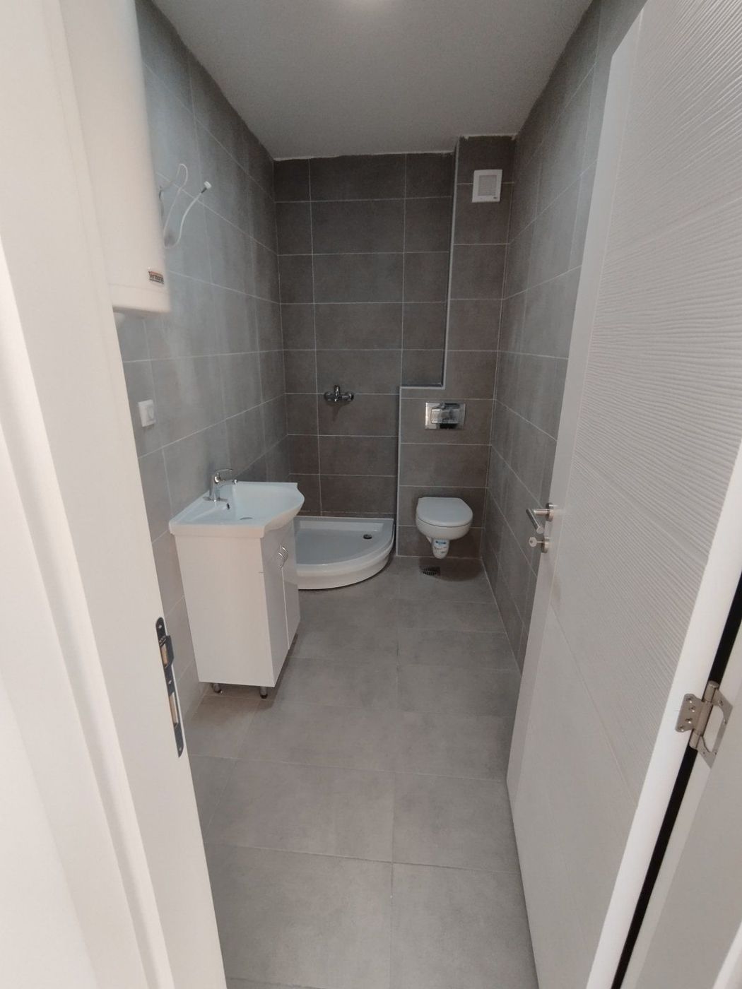 Jednoiposoban stan u tek završenoj zgradi   useljiv   dogovor 5