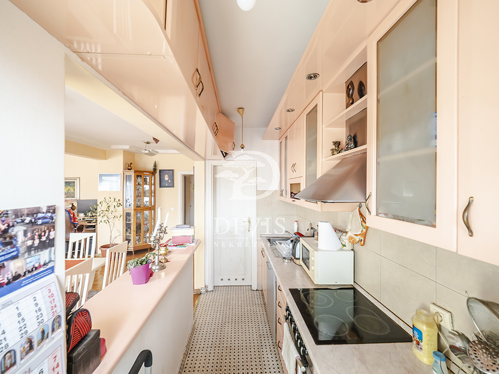 Prodajemo komforan stan kod Vuka  Vojvode Bogdana  101m2 3