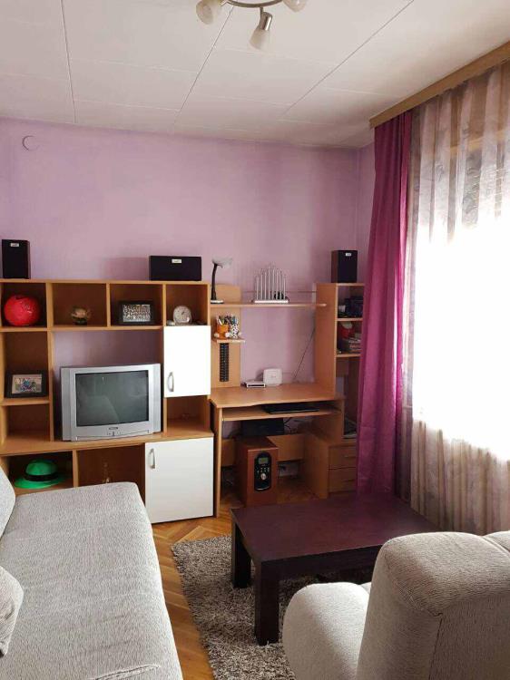 Na prodaju stan u Ćupriji u zgradi sa liftom 7