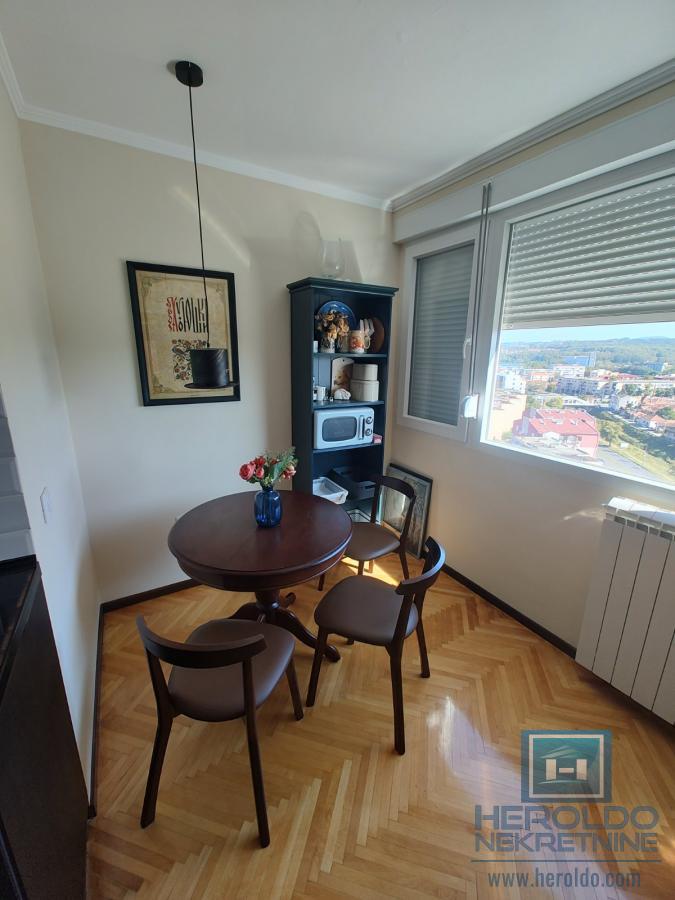 Hitna prodaja potpuno renoviran dvosobni stan u Kragujevcu u širem centru 4
