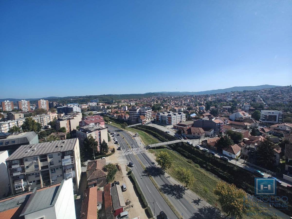 Hitna prodaja potpuno renoviran dvosobni stan u Kragujevcu u širem centru 5