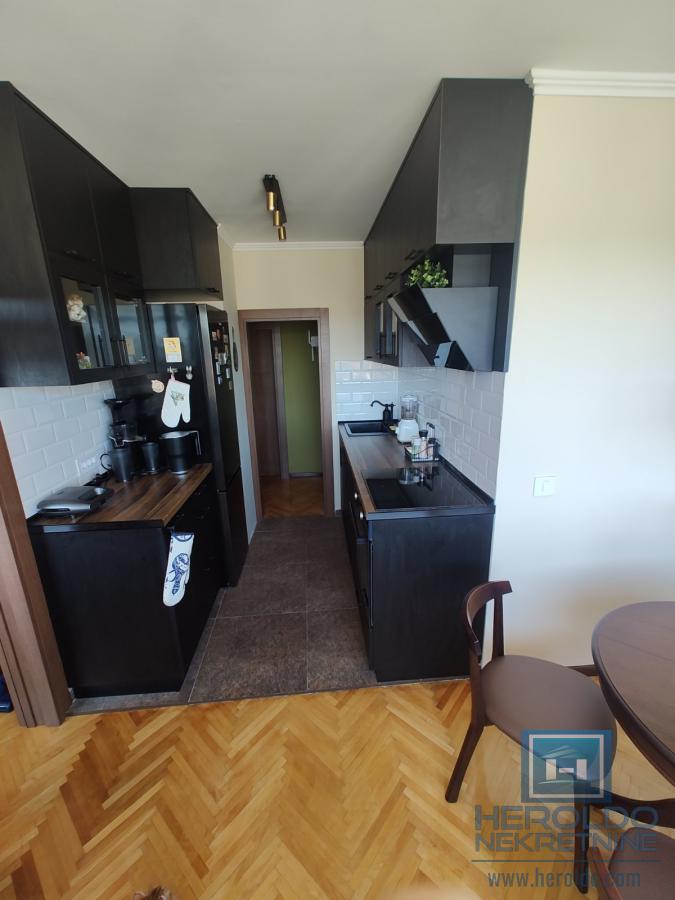 Hitna prodaja potpuno renoviran dvosobni stan u Kragujevcu u širem centru 6