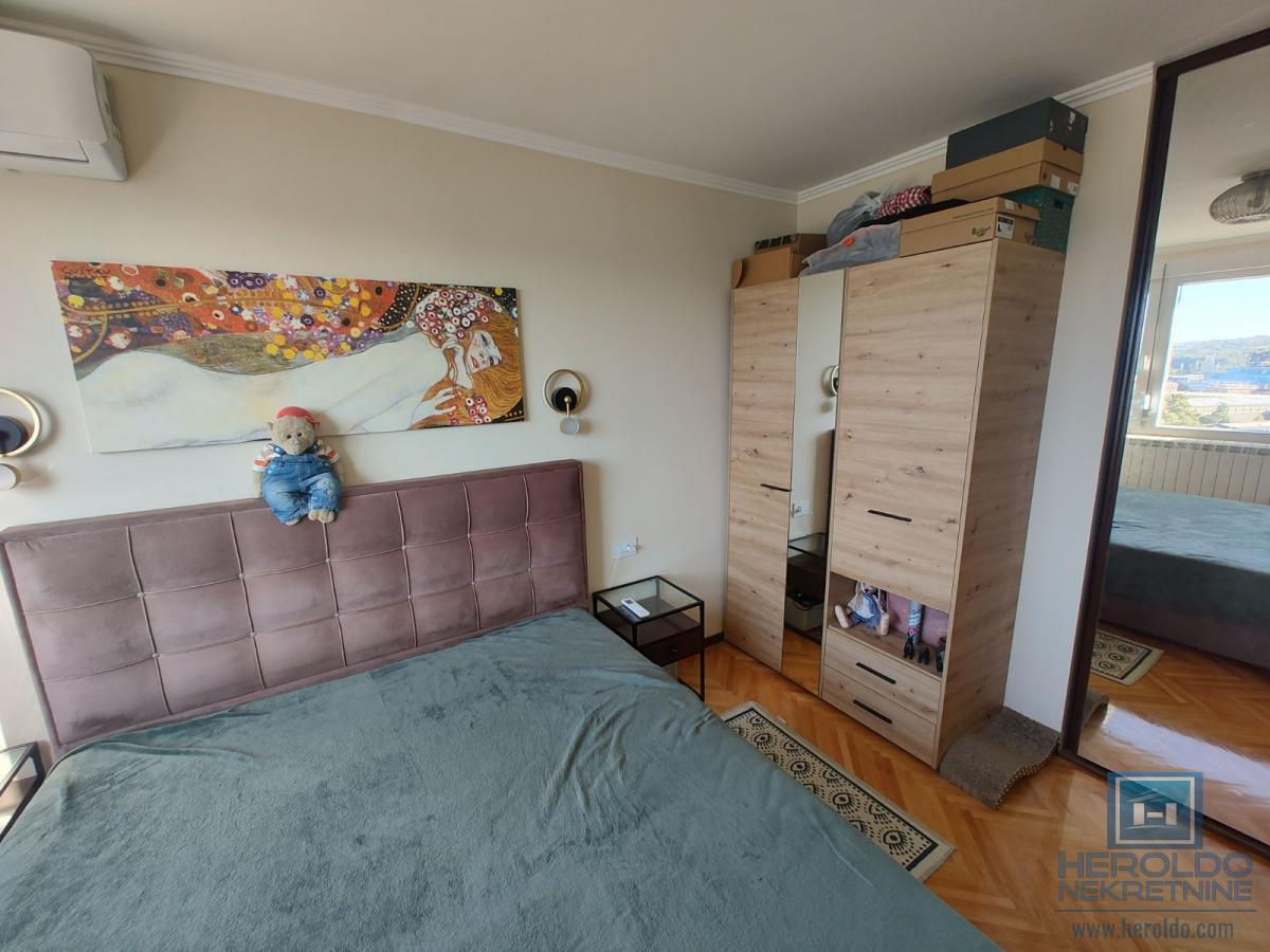 Hitna prodaja potpuno renoviran dvosobni stan u Kragujevcu u širem centru 34