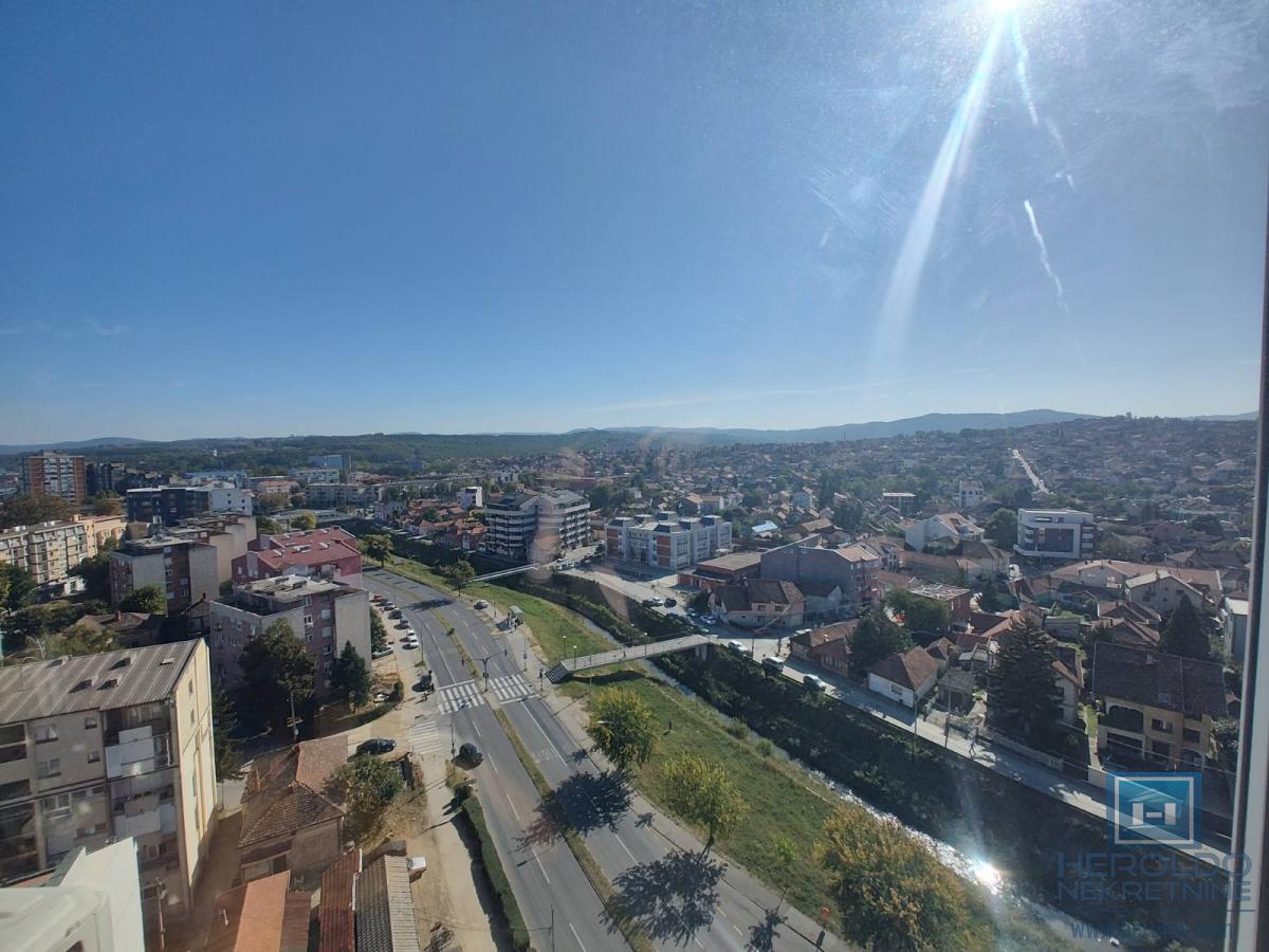 Hitna prodaja potpuno renoviran dvosobni stan u Kragujevcu u širem centru 17