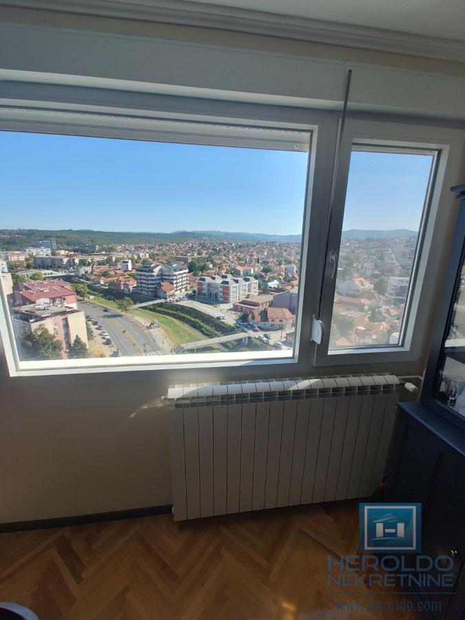 Hitna prodaja potpuno renoviran dvosobni stan u Kragujevcu u širem centru 11